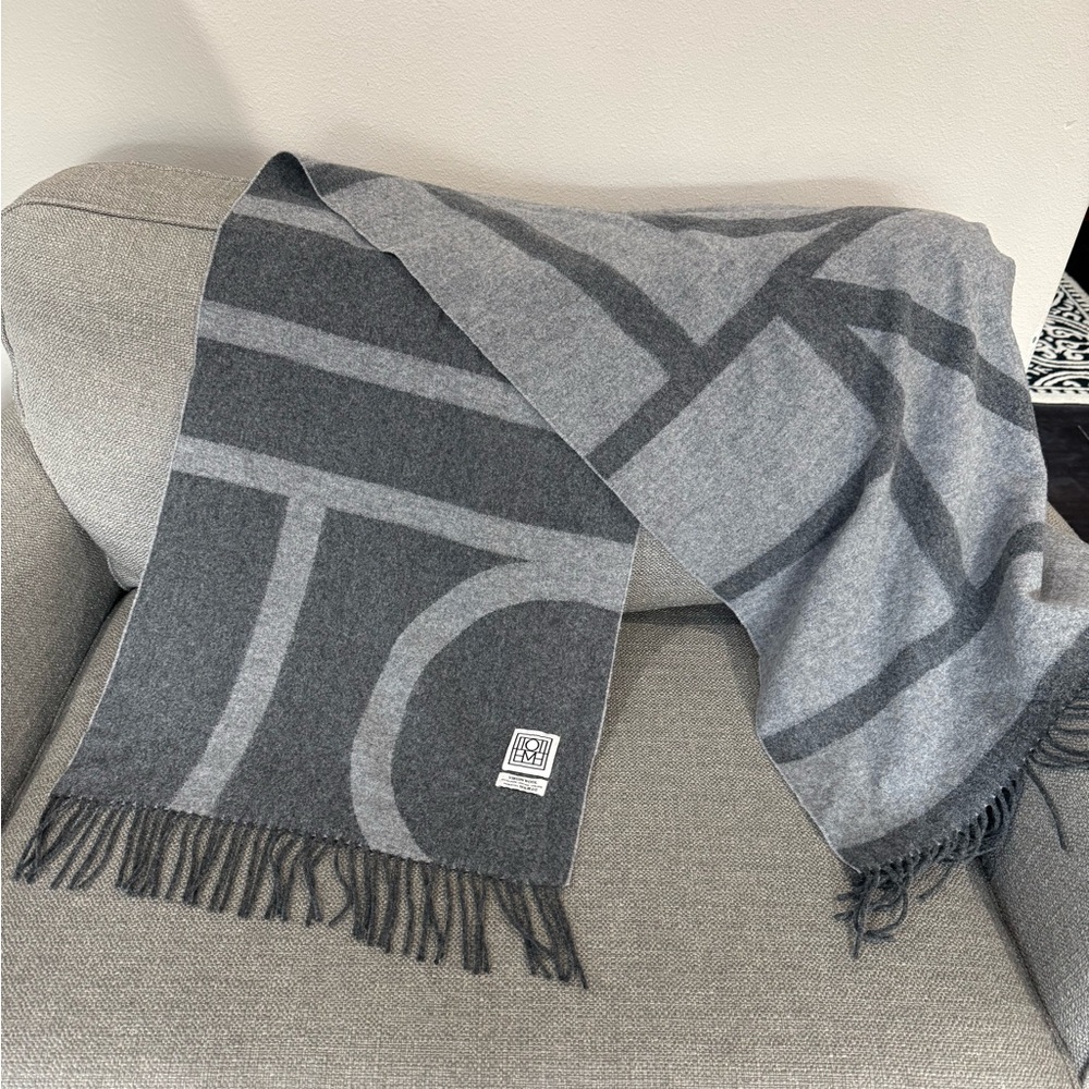 Authentic Toteme Monogram Scarf - image 6